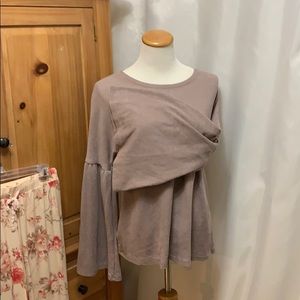Xhilaration Bell Sleeve Sleepware top